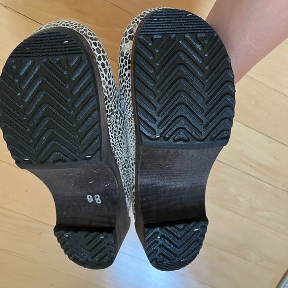 Bighorn Leopard Slotted Leather Clogs 37 NWOB - Picture 9 of 10